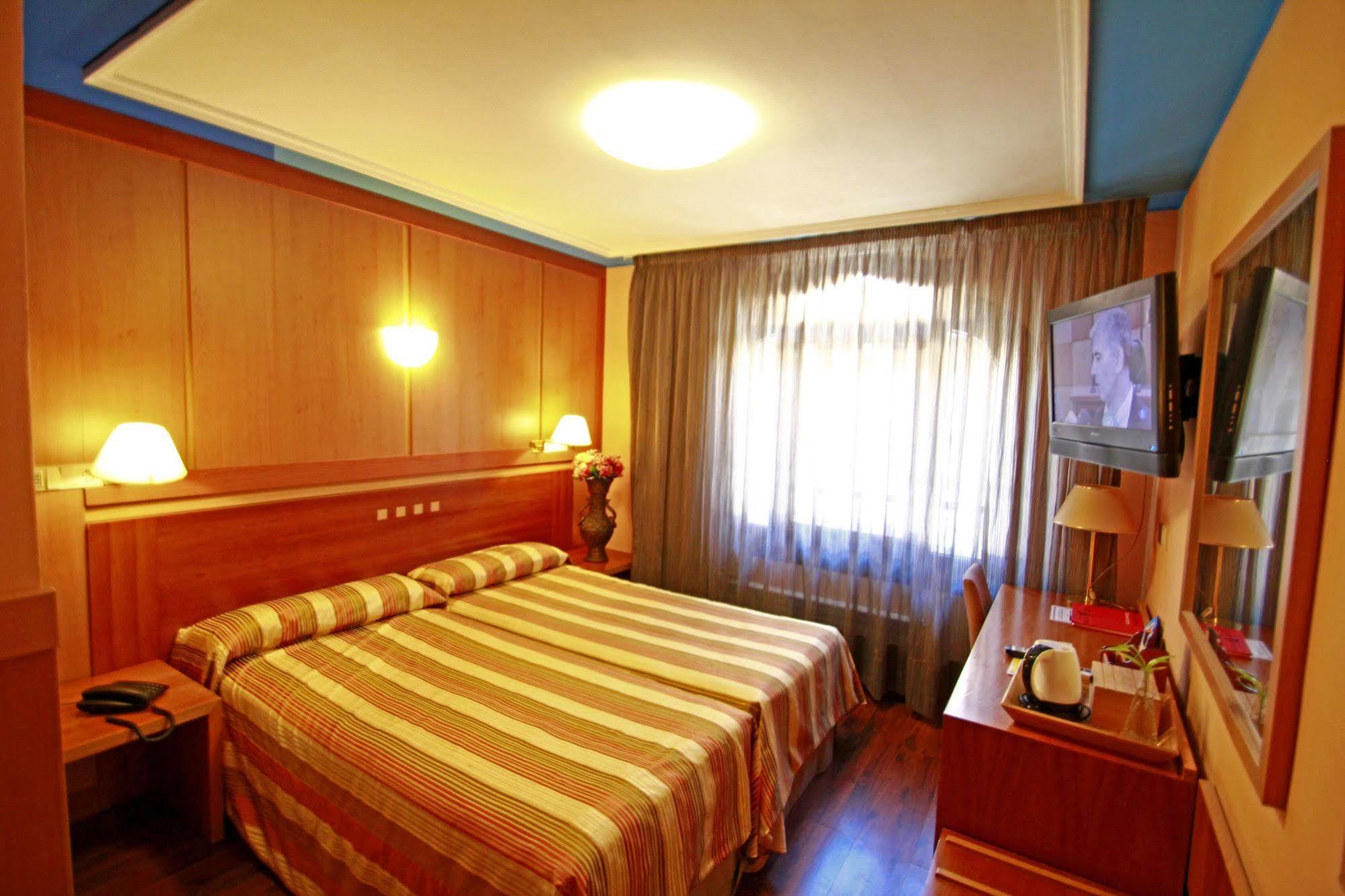 Hotel Paris Centro Σαραγόσα Εξωτερικό φωτογραφία